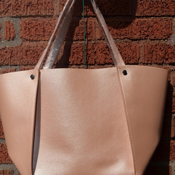 Neiman Marcus Handbags - Neiman Marcus Rose Pink Vegan Leather Tote